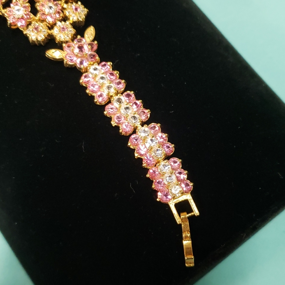 Vintage Style Flower Clasp Bracelet Gold Pink Rhinestone NWOT - Picture 5 of 12